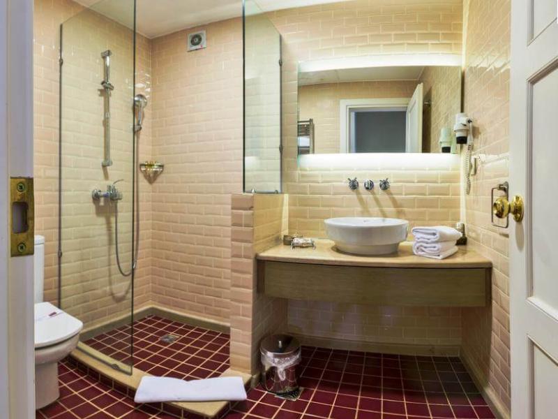 Agora Life Hotel