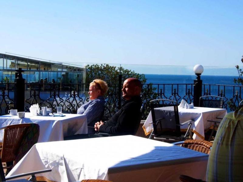 Grand Ambiance Hotel
