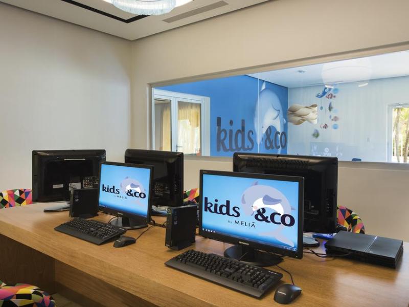 The Level at Melia Caribe Tropical