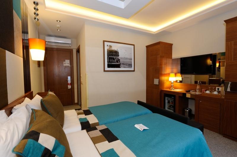 Collage Taksim Hotel