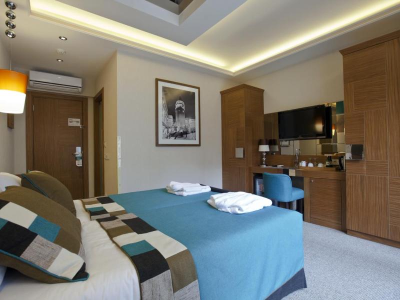 Collage Taksim Hotel
