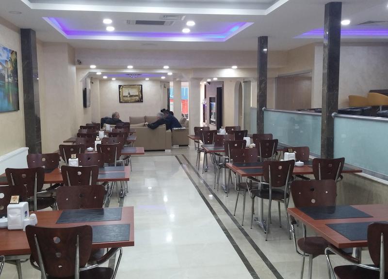 Lal Hotel
