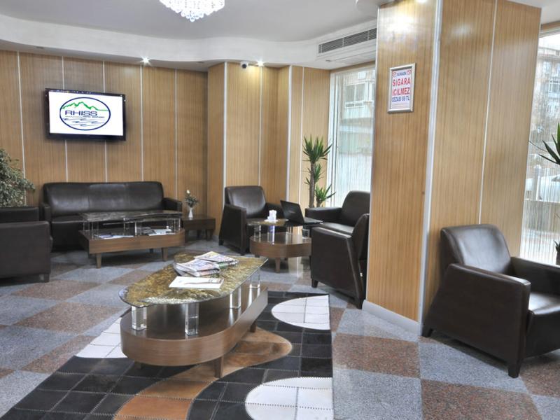 Rhiss Hotel Bostanci