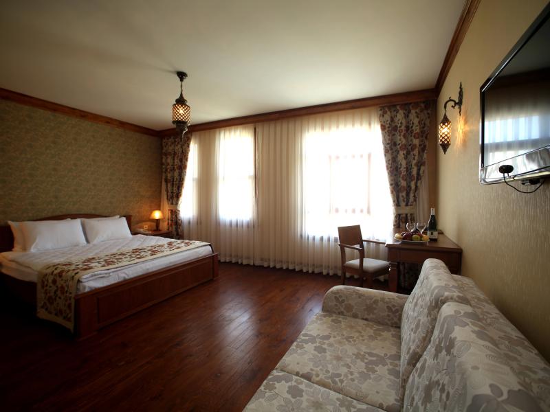 Lalinn Hotel