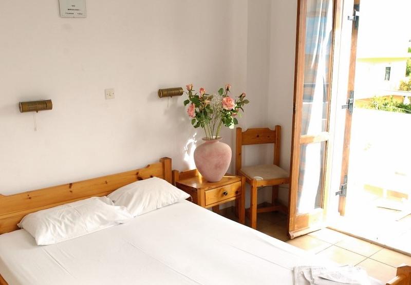 Semiramis Apartments (Malia)