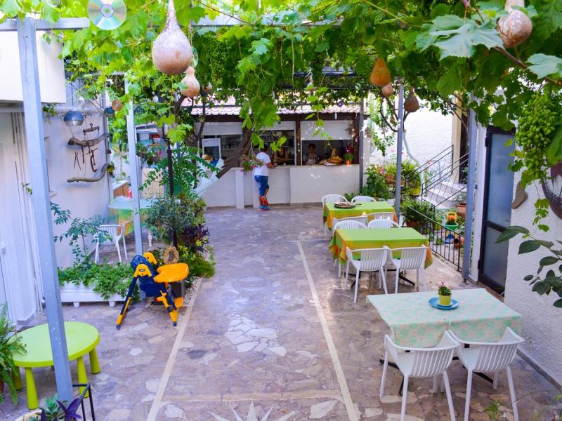 Lefka City Hotel & Apartments