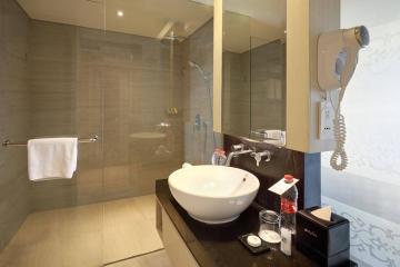 Отель Swiss-Belhotel Tuban Индонезия, Кута, фото 7