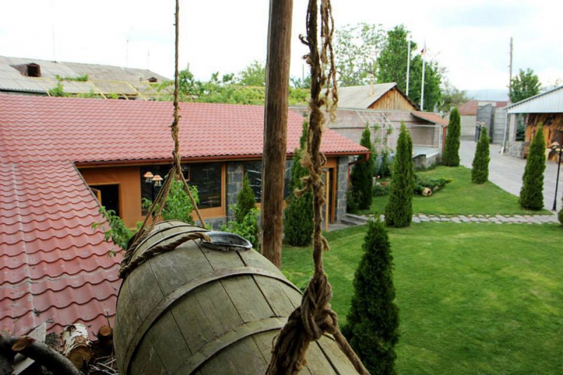 7 Qar (Garni)