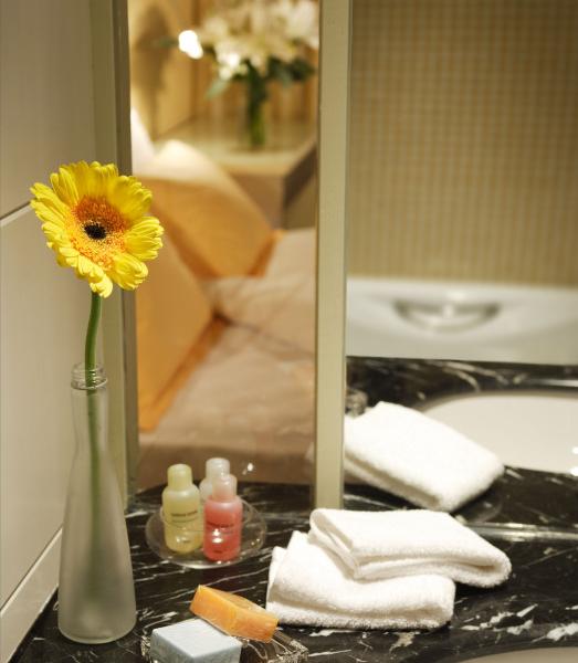 Cosmo Hotel Hong Kong