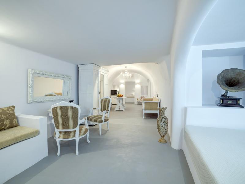 Spiliotica on the Cliff Suites & Apartments