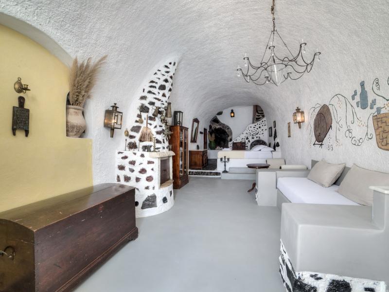 Spiliotica on the Cliff Suites & Apartments