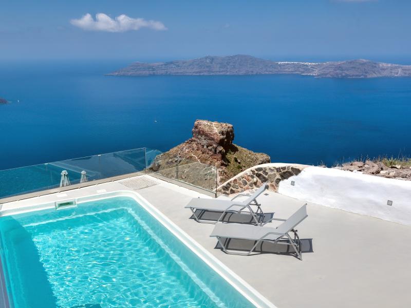 Spiliotica on the Cliff Suites & Apartments