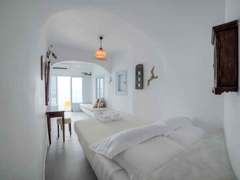 Spiliotica on the Cliff Suites & Apartments