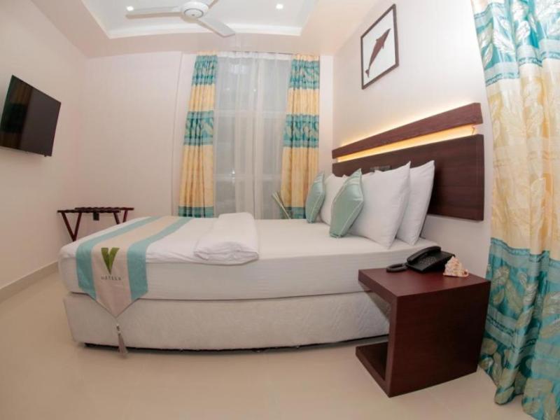 The White Harp Beach Hotel