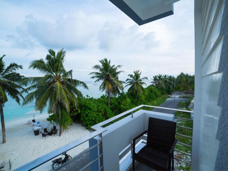 The White Harp Beach Hotel