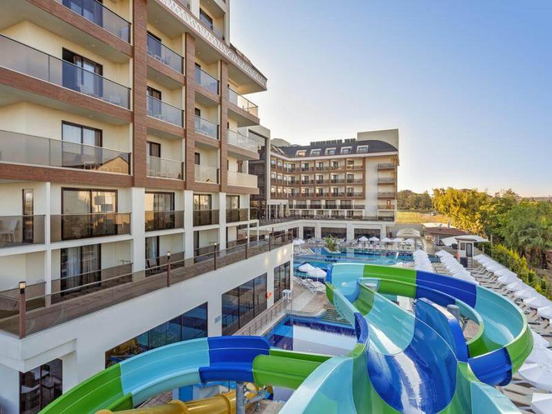 Glamour Resort & Spa