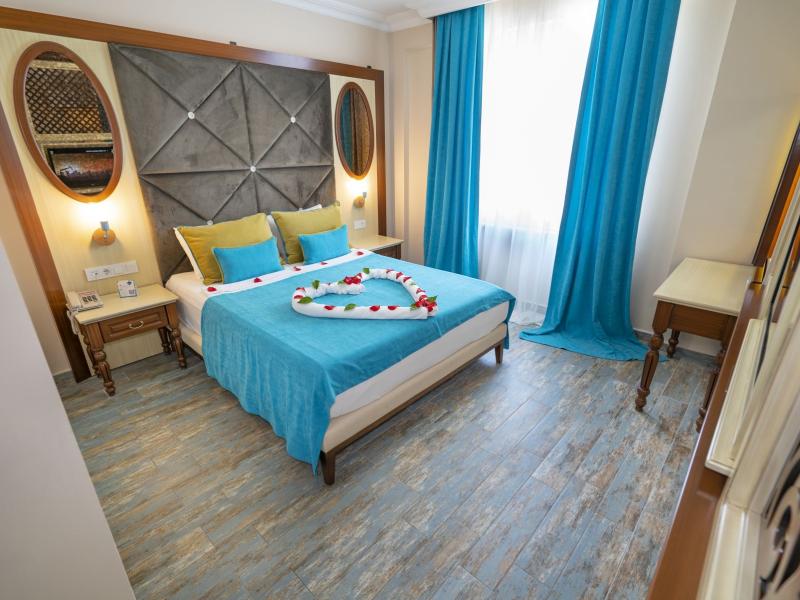 Club Big Blue Suite Hotel