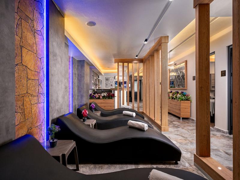 Club Big Blue Suite Hotel