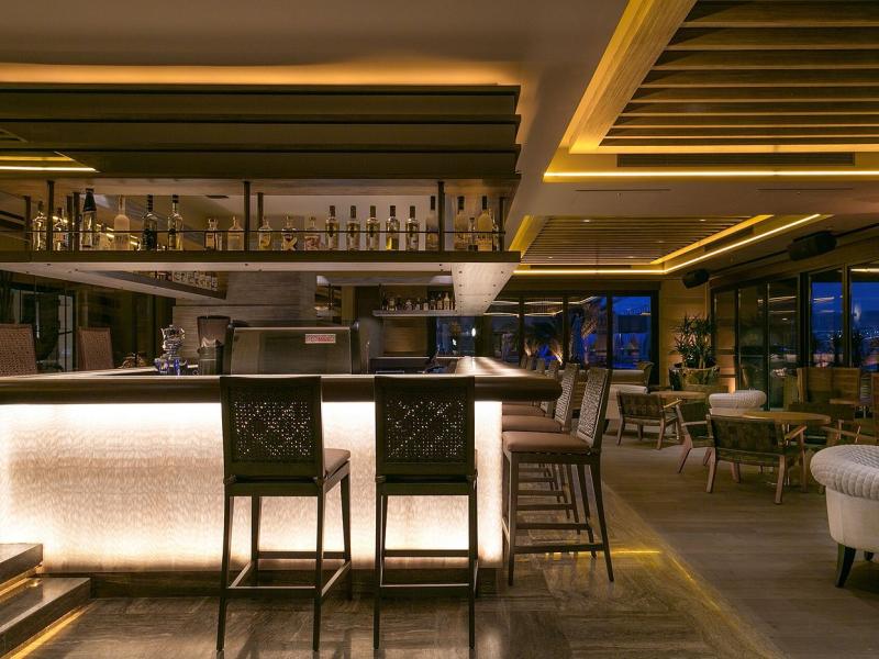 Caresse a Luxury Collection Resort & Spa