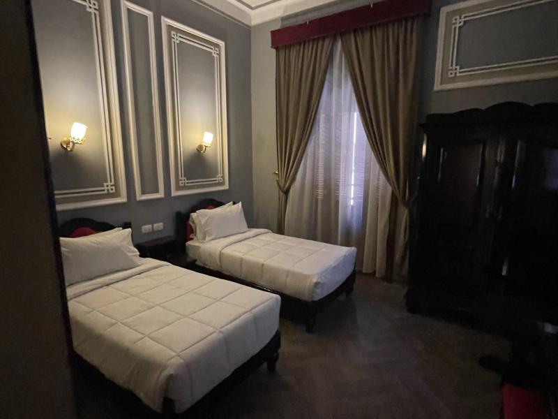 Cosmopolitan Plaza Inn