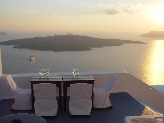Cosmopolitan Suites