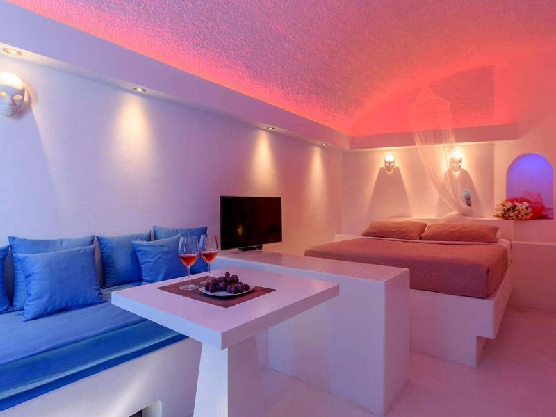 Abyssanto Suites & Spa