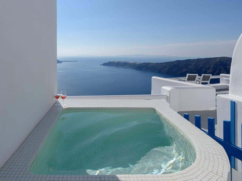 Abyssanto Suites & Spa