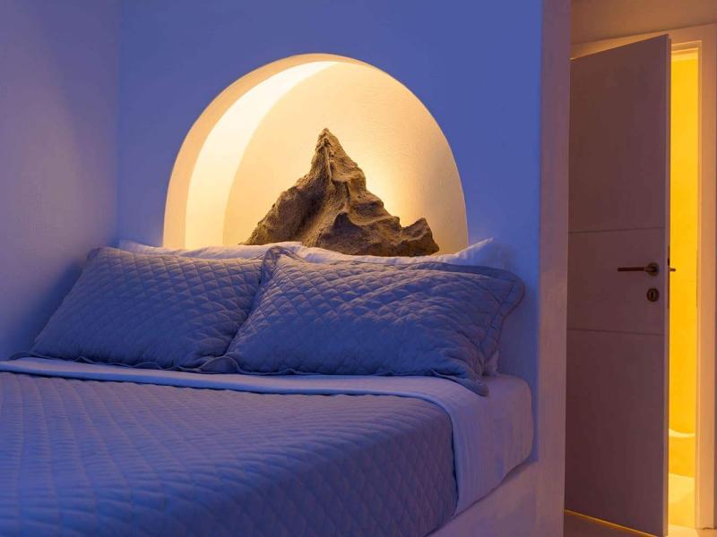 Abyssanto Suites & Spa