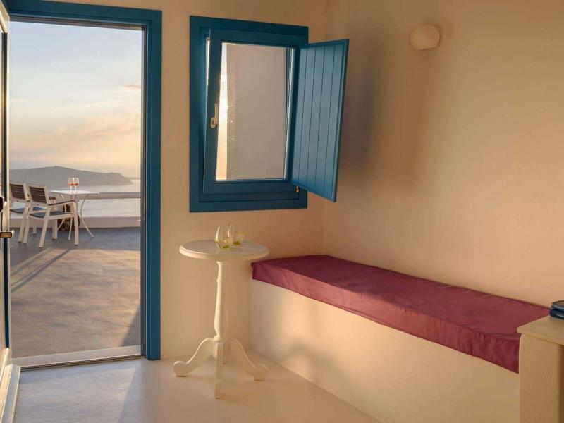Abyssanto Suites & Spa