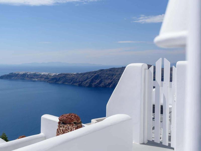 Abyssanto Suites & Spa