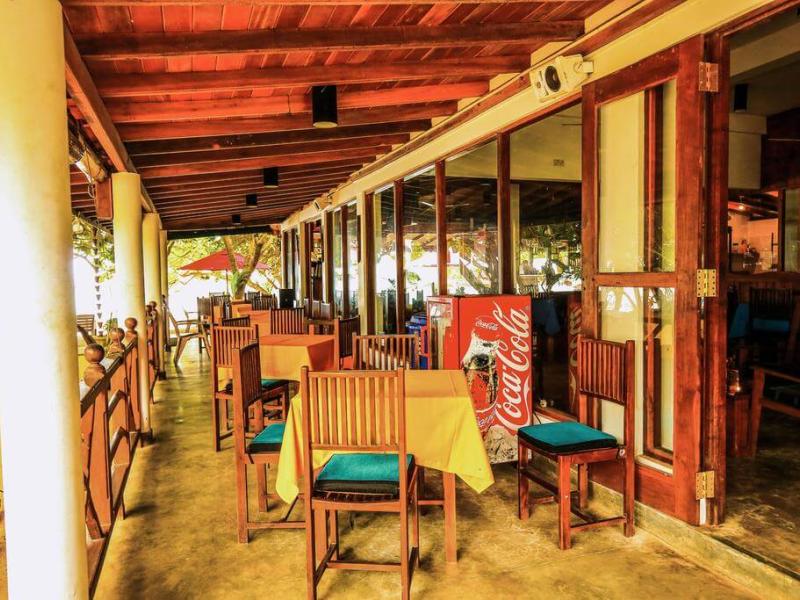 Surf Sea Breeze Hotel