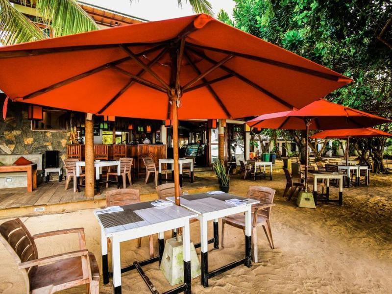 Surf Sea Breeze Hotel