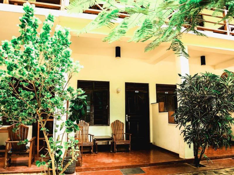 Surf Sea Breeze Hotel