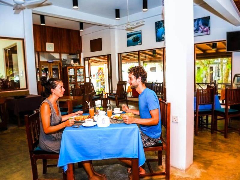 Surf Sea Breeze Hotel