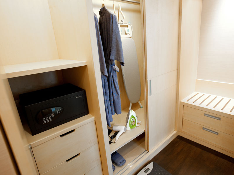 Sukhumvit 12 Bangkok Hotel & Suites