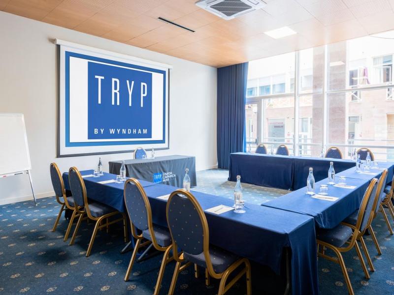 TRYP Lisboa Caparica Mar Hotel