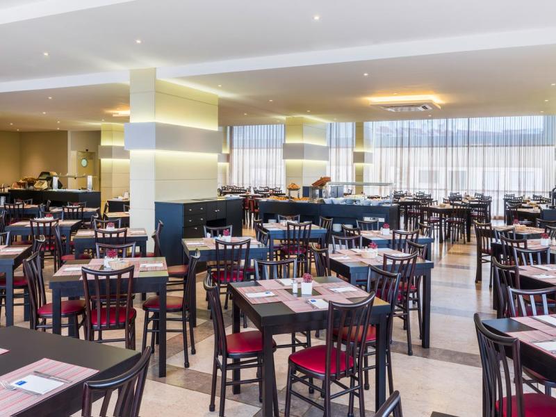 TRYP Lisboa Caparica Mar Hotel