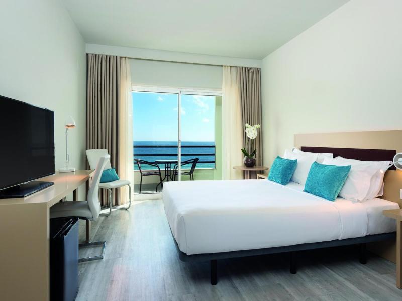 TRYP Lisboa Caparica Mar Hotel