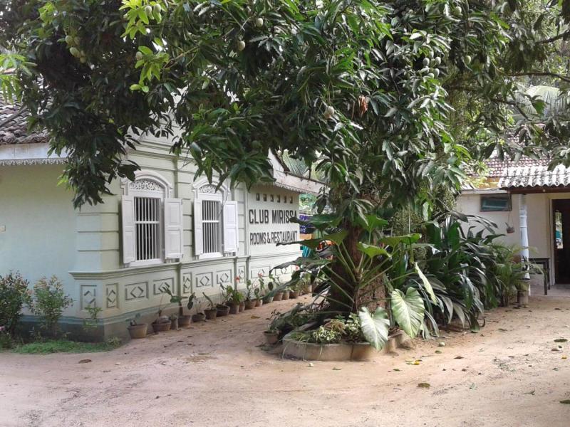 Club Mirissa