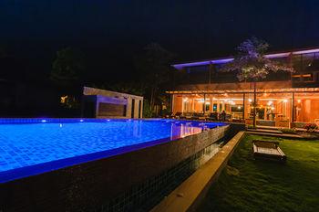 Flora I Talay Resort