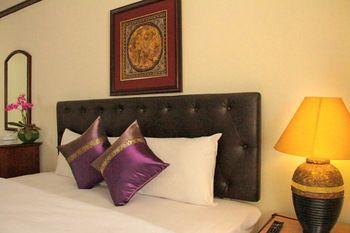 Yellow Ribbon Hills Boutique Suites