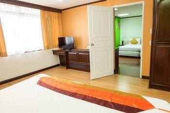 Yellow Ribbon Hills Boutique Suites