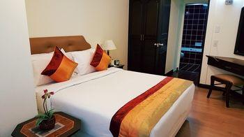 Yellow Ribbon Hills Boutique Suites