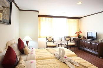 Yellow Ribbon Hills Boutique Suites
