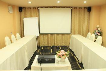 Yellow Ribbon Hills Boutique Suites