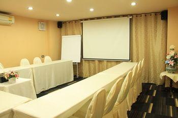 Yellow Ribbon Hills Boutique Suites