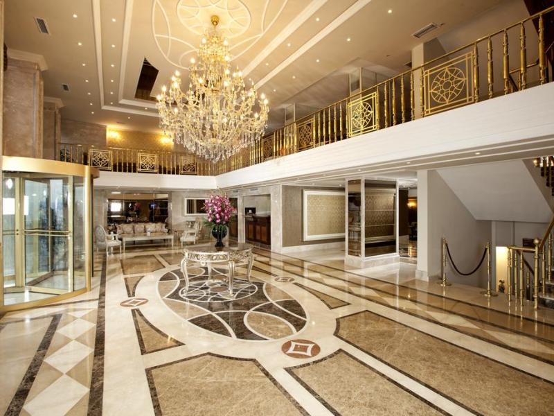 Golden Halic Hotel