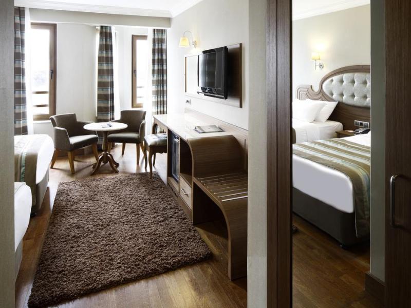 Golden Halic Hotel