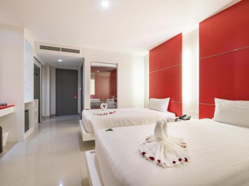 Alfresco Phuket Hotel