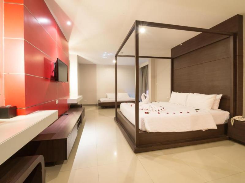 Alfresco Phuket Hotel